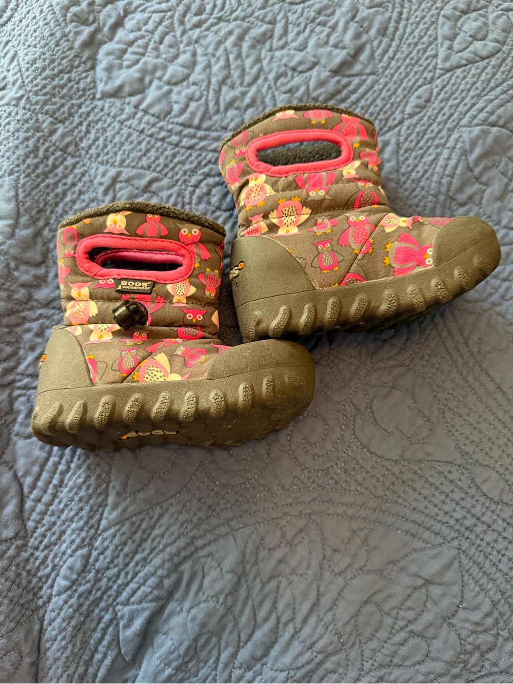 Bogs Kids Grey Winter Boots with Pink Owl Print